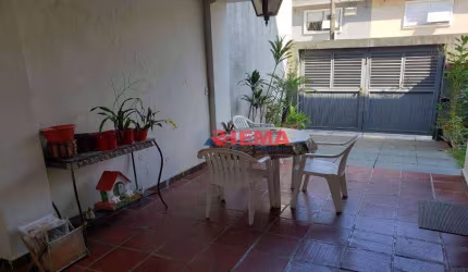 Casa com 3 dormitórios à venda, 198 m² por R$ 2.000.000,00 - Ponta da Praia - Santos/SP