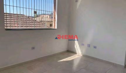 Sobrado com 2 dormitórios à venda, 72 m² por R$ 315.000,00 - Chico de Paula - Santos/SP