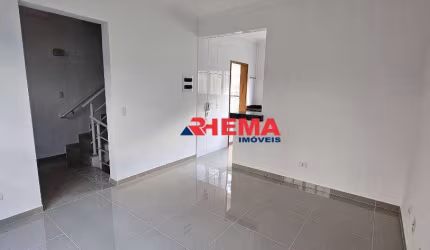 Sobrado com 2 dormitórios à venda, 103 m² por R$ 721.000,00 - Marapé - Santos/SP