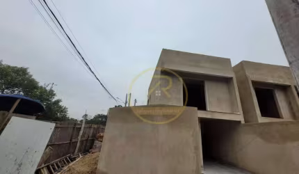 Sobrado com 2 dormitórios à venda, 71 m² por R$ 379.000,00 - Sítio Cercado - Curitiba/PR