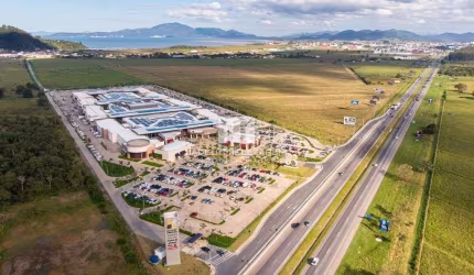Área  Margens BR 101 em Porto Belo/SC