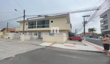 Casa Comercial