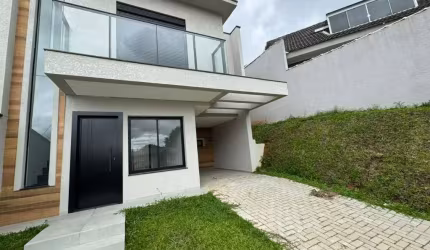 Casa com 3 quartos à venda na Rua Juarez Antônio Bittencourt, 20, Atuba, Curitiba por R$ 675.000