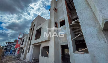 Casa com 3 quartos à venda na Rua Theodoro Gbur, 400, Tingui, Curitiba por R$ 750.000
