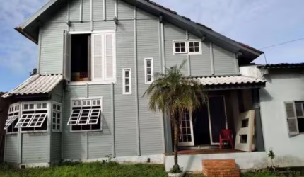 Casa à venda - em Cinco de Maio