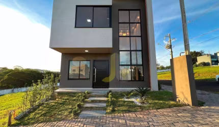 Sobrado com 3 dormitórios à venda, 116 m² por R$ 650.000,00 - Universitário - Cascavel/PR