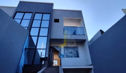 Triplex no parque são paulo com suíte e sobra de terreno
