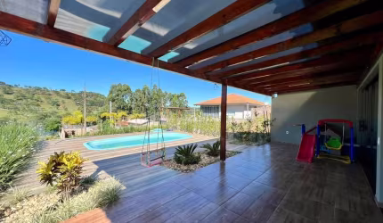 CASA EM BOA VISTA COM PISCINA