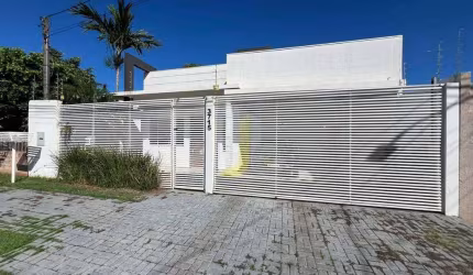 Casa com 1 suite mais 2 dormitórios e piscina - Cancelli - Cascavel/PR