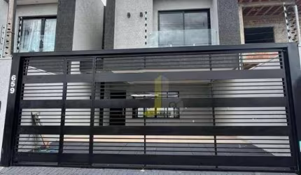 Sobrado com piscina no Viena