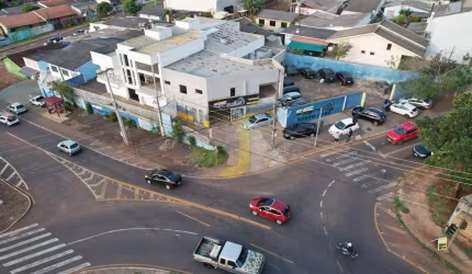 ESQUINA COM IMÓVEL COMERCIAL NA AV, IPANEMA