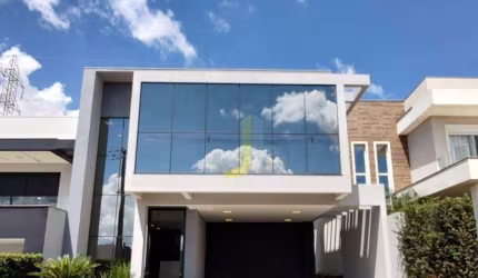 Sobrado condominio fechado com 3 suítes e piscina