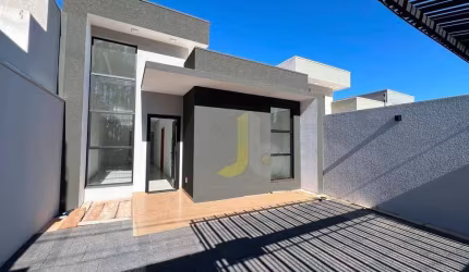 Casa com 1 suíte e 2 dormitórios à venda no Tropical III