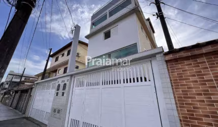 Ampla casa, com 4 Suítes | 6 Vagas | 220m² | Vila Valença I SV.