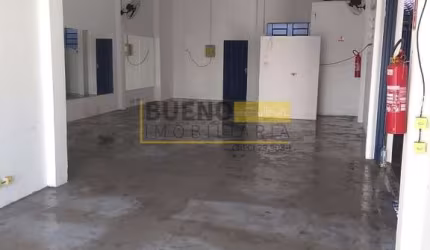 Salão comercial duplo com casa nos fundos