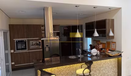 Excelente casa no Condomínio Terras de Siena com 3 dormitórios à venda, 258 m² por R$ 2.700.000 - S