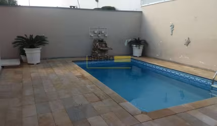 Ótima casa com 3 dormitórios, piscina aquecida e área gourmet à venda por R$ 850.000 - Residencial