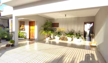 Casa com 3 quartos à venda, 243 m² por R$ 690.000 - Vila Linópolis I - Santa Bárbara D'Oeste/SP
