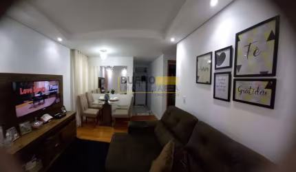 Lindo Apartamento 2 dormitórios, cozinha mobiliada, sala moderna sanca e piso vinílico, painel na p