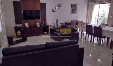 Linda casa com 4 dormitórios (03 suítes) à venda, 270 m² por R$ 1.120.000 - Parque Novo Mundo - Ame