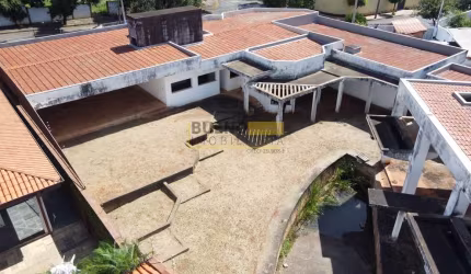 Linda casa com 4 dormitórios à venda, 830 m² por R$ 3.000.000 - Vila São Pedro - Americana/SP