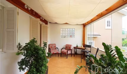 Casa com 3 quartos à venda na Rua Felizardo de Farias, 185, Medianeira, Porto Alegre, 198 m2 por R$ 615.000