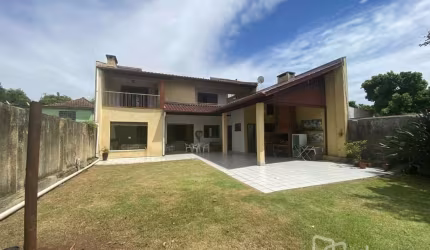 Casa com 3 quartos à venda na Rua São Lucas, 650, Jardim do Salso, Porto Alegre, 293 m2 por R$ 820.000