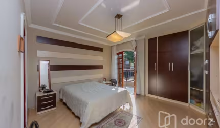 Casa com 3 quartos à venda na Rua Três Pedras, 998, Sítio da Figueira, São Paulo, 322 m2 por R$ 790.000
