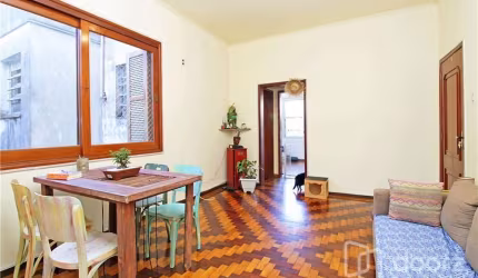 Apartamento com 2 quartos à venda na Rua Doutor Voltaire Pires, 460, Santo Antônio, Porto Alegre, 68 m2 por R$ 200.000