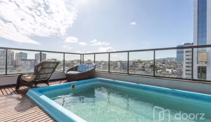 Cobertura com 3 quartos à venda na Avenida General Barreto Viana, 1175, Chácara das Pedras, Porto Alegre, 240 m2 por R$ 1.961.000