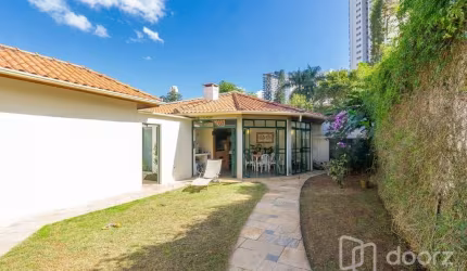 Casa com 3 quartos à venda na Rua Abegoaria, 108, Jardim das Bandeiras, São Paulo, 288 m2 por R$ 2.490.000