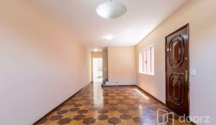 Casa com 3 quartos à venda na Rua Georgina de Albuquerque, 123, Parque Jabaquara, São Paulo, 125 m2 por R$ 680.000