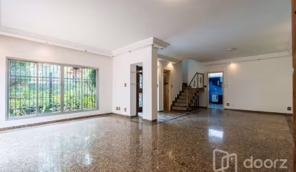 Casa com 3 quartos à venda na Avenida Itacira, 313, Planalto Paulista, São Paulo, 261 m2 por R$ 2.100.000