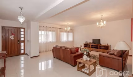 Casa com 4 quartos à venda na Rua Professora Lucy Maria Soares Santos, 118, Jardim Itu Sabará, Porto Alegre, 388 m2 por R$ 1.190.000