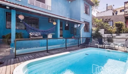 Casa com 4 quartos à venda na Eleuthério de Araújo, 88, Partenon, Porto Alegre, 216 m2 por R$ 749.900