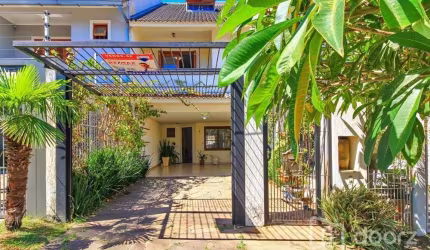 Casa com 4 quartos à venda na Rua Claudio da Silva Pinto, 287, Espírito Santo, Porto Alegre, 201 m2 por R$ 599.000