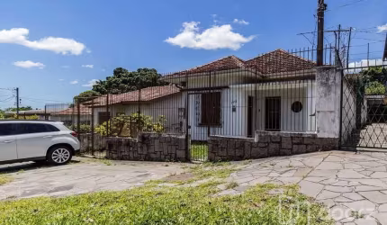 Casa com 3 quartos à venda na Rua Guilherme Alves, 1732, Partenon, Porto Alegre, 528 m2 por R$ 454.490