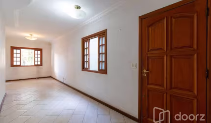 Casa com 2 quartos à venda na Rua Francisco Carvalho Henriques, 85, Jardim Londrina, São Paulo, 137 m2 por R$ 749.000