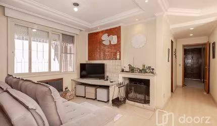 Casa com 4 quartos à venda na Rua Doutor Barcelos, 1970, Camaquã, Porto Alegre, 381 m2 por R$ 640.000