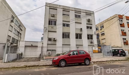 Apartamento com 2 quartos à venda na Rua Lasar Segall, 315, São Sebastião, Porto Alegre, 61 m2 por R$ 213.000