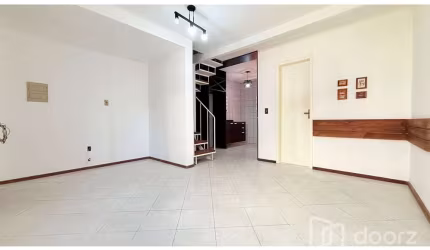 Casa em condomínio fechado com 3 quartos à venda na Avenida Monte Cristo, 100, Vila Nova, Porto Alegre, 78 m2 por R$ 228.000