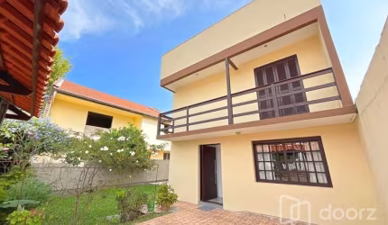 Casa com 2 quartos à venda na Rua Ari Peixoto Martins, 51, Espírito Santo, Porto Alegre, 128 m2 por R$ 425.000