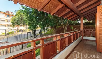 Casa com 3 quartos à venda na Rua General Telino Chagastelles, 415, Rubem Berta, Porto Alegre, 380 m2 por R$ 730.000
