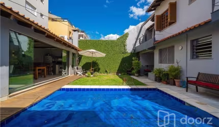 Casa com 4 quartos à venda na Rua Paulo Bento Lobato, 221, Jardim Lindóia, Porto Alegre, 300 m2 por R$ 1.090.000