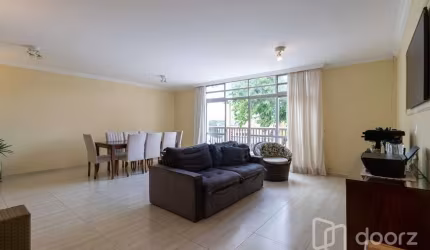 Casa com 4 quartos à venda na Rua Doutor Cristiano de Sousa, 366, Jardim Leonor, São Paulo, 294 m2 por R$ 1.550.000