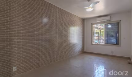 Apartamento com 3 quartos à venda na Rua São Carlos, 205, Floresta, Porto Alegre, 110 m2 por R$ 269.000