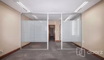 Sala comercial à venda na Avenida Benjamin Constant, 1066, São João, Porto Alegre, 69 m2 por R$ 199.000