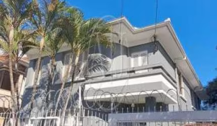 CASA RESIDENCIAL  COM 5 DORMITÓRIOS, IDEAL PARA INSTALAÇÕES DE CLÍNICAS, ESCOLAS E PRESTADORES DE SERVIÇOS!!!