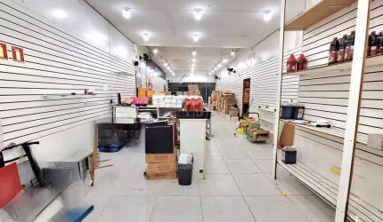 Localização Estratégica: Ponto comercial já consolidado na Av. Protásio Alves (Rio Branco), divisa com o bairro Petrópolis – região de alto fluxo e próximo a bairros nobres como Santa Cecília e Petróp