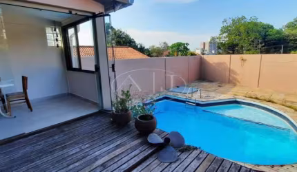 CASA EM RUA CALMA COM AMPLO PÁTIO COM PISCINA E ESPAÇO GOURMET!!!!